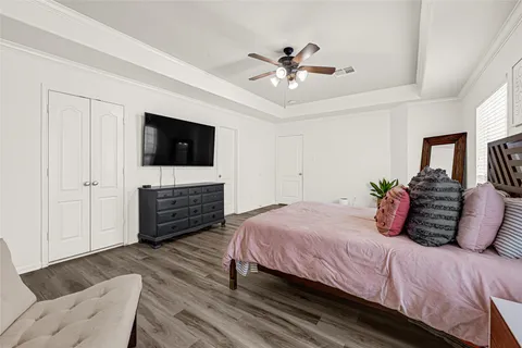 $439,000 | 2602 Shady Acres Court, Houston, TX 77008