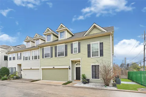 $439,000 | 2602 Shady Acres Court, Houston, TX 77008