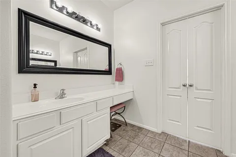 $439,000 | 2602 Shady Acres Court, Houston, TX 77008