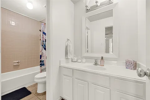 $439,000 | 2602 Shady Acres Court, Houston, TX 77008