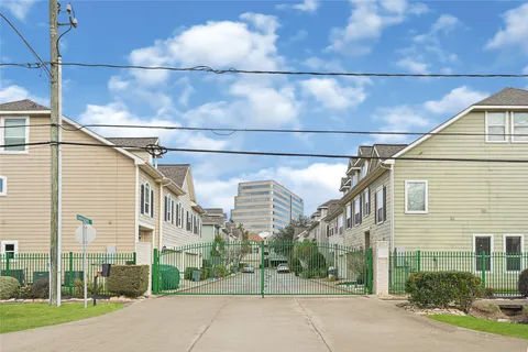 $439,000 | 2602 Shady Acres Court, Houston, TX 77008