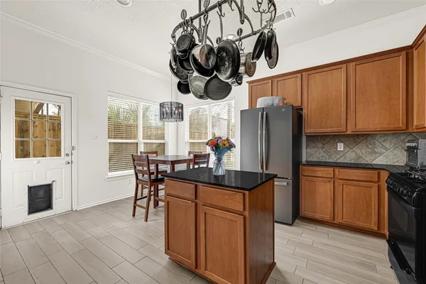 $439,000 | 2602 Shady Acres Court, Houston, TX 77008