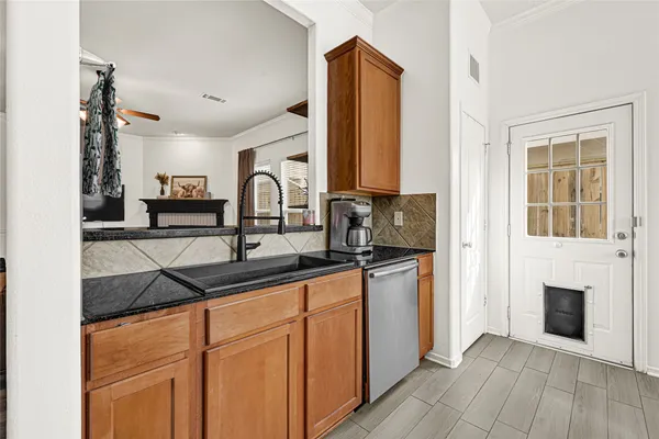 $439,000 | 2602 Shady Acres Court, Houston, TX 77008