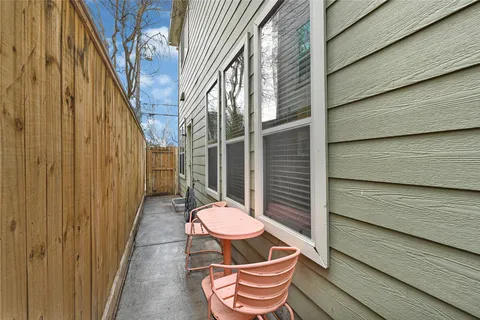 $439,000 | 2602 Shady Acres Court, Houston, TX 77008