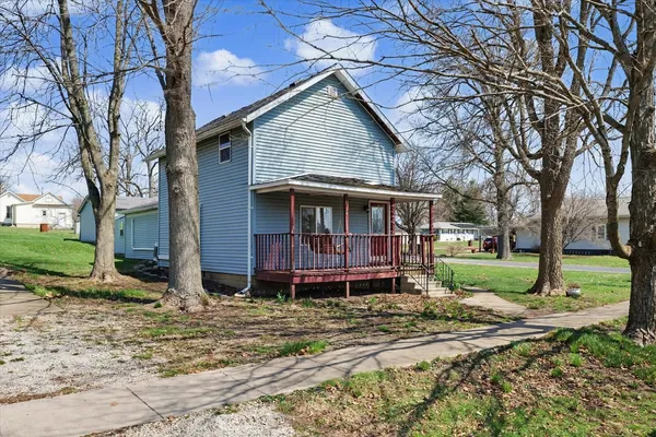 $68,500 | 136 East Ohio Street, Sibley, IL 61773