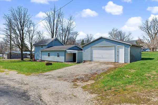 $68,500 | 136 East Ohio Street, Sibley, IL 61773