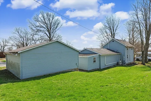 $68,500 | 136 East Ohio Street, Sibley, IL 61773