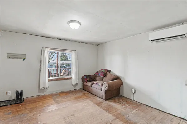$68,500 | 136 East Ohio Street, Sibley, IL 61773