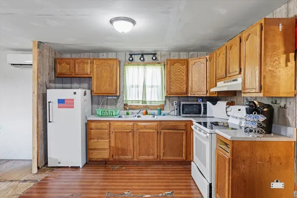 $68,500 | 136 East Ohio Street, Sibley, IL 61773