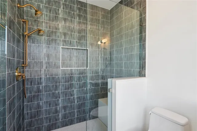 $1,799,000 | 8 Lookout Lane, Portsmouth, RI 02871