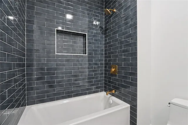 $1,799,000 | 8 Lookout Lane, Portsmouth, RI 02871