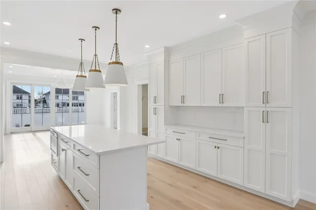 $1,799,000 | 8 Lookout Lane, Portsmouth, RI 02871