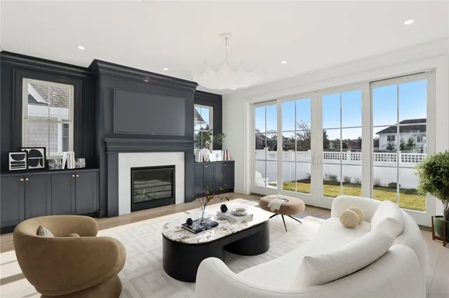 $1,799,000 | 8 Lookout Lane, Portsmouth, RI 02871