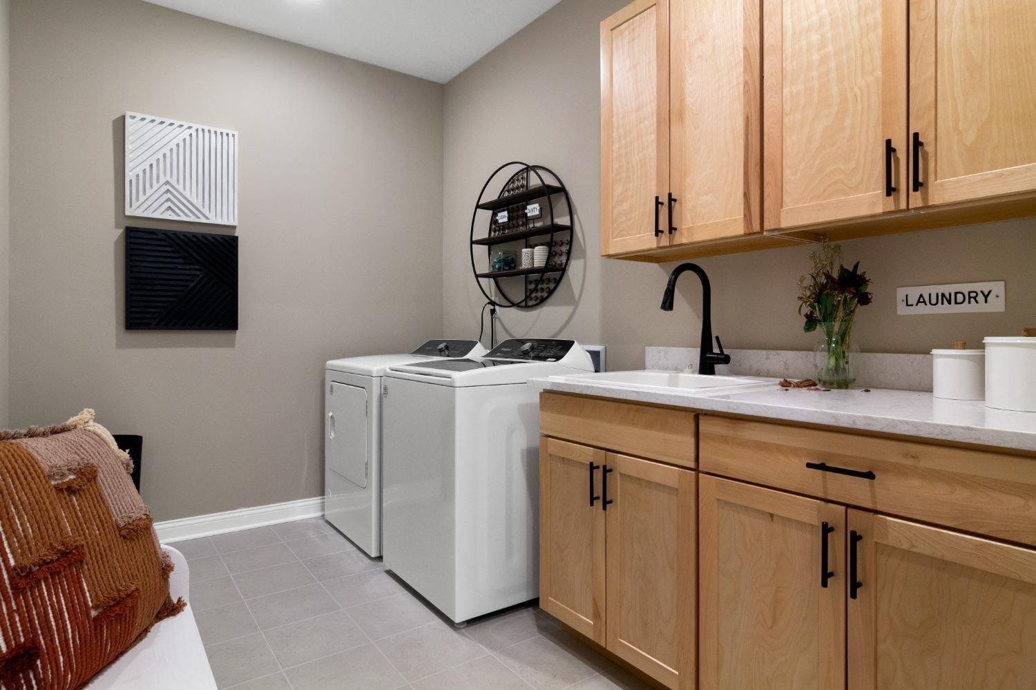 8772 Potomac Way Lowell, IN 46356 - Photo 3 of 22 a utility room with dryer and washer