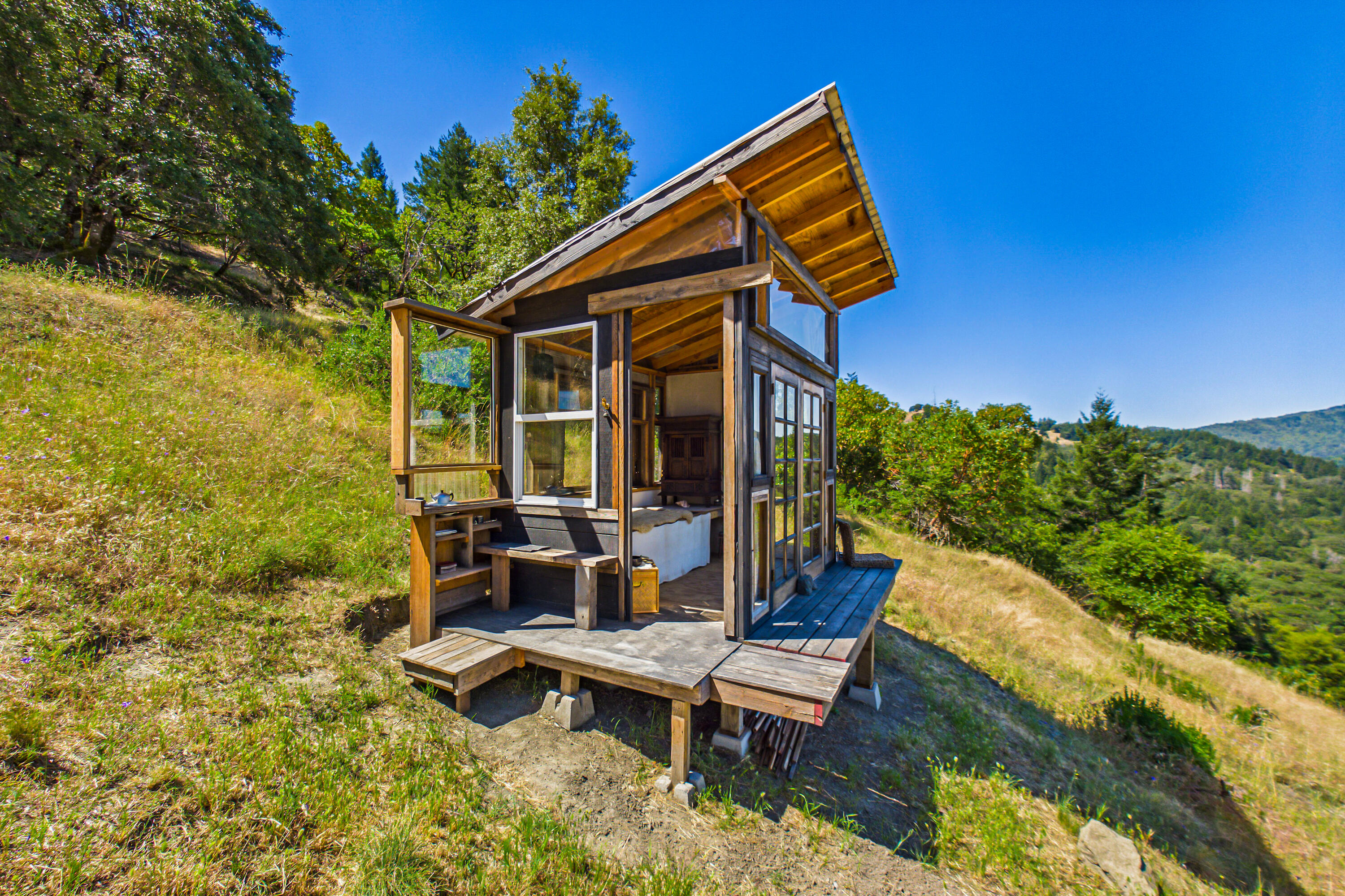 60890 Bell Springs Road Laytonville, CA 95454 - Photo 66 of 77 a view of a lounge chair in the patio next to a yard