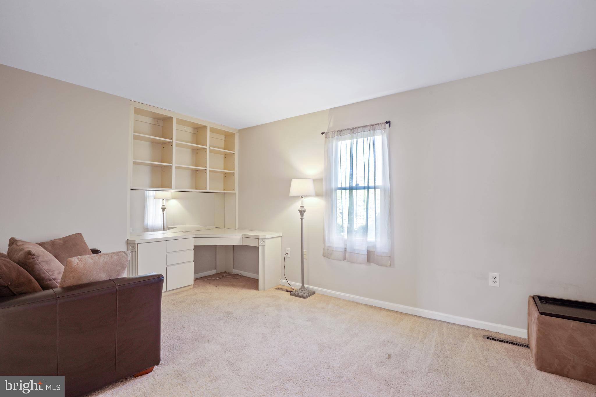 4202 Roland Avenue, Unit 202 Baltimore, MD 21211 - Photo 24 of 29 2nd primary bedroom