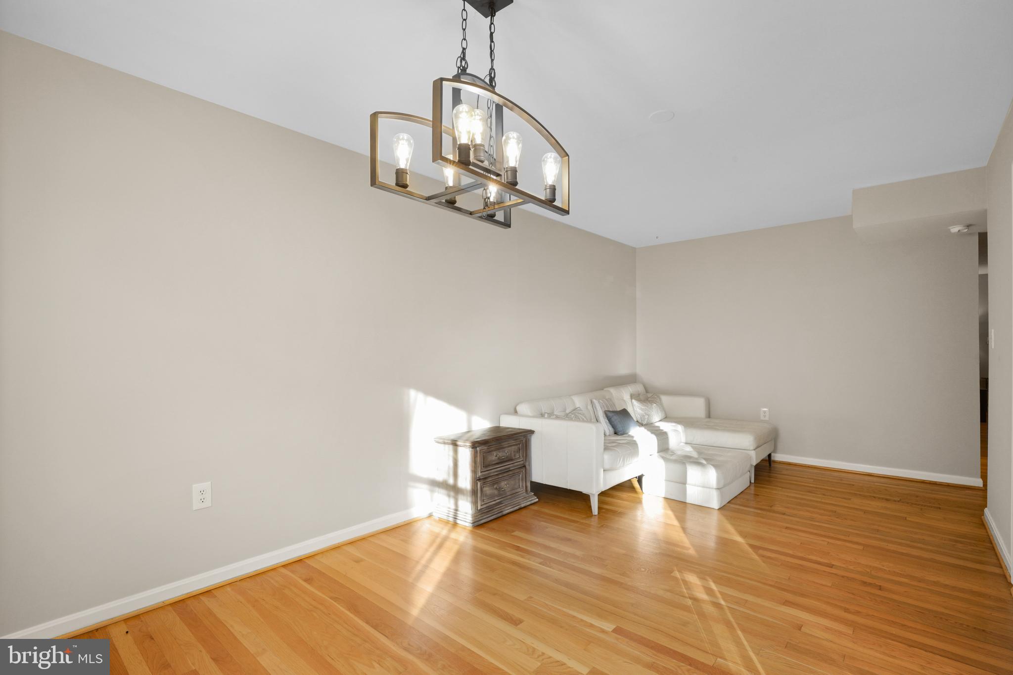 4202 Roland Avenue, Unit 202 Baltimore, MD 21211 - Photo 9 of 29 Gallery Image 9