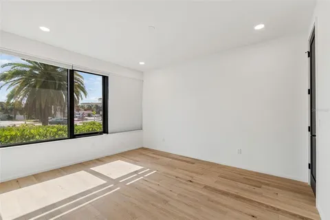 $2,150,000 | 94 West Davis Boulevard, Tampa, FL 33606