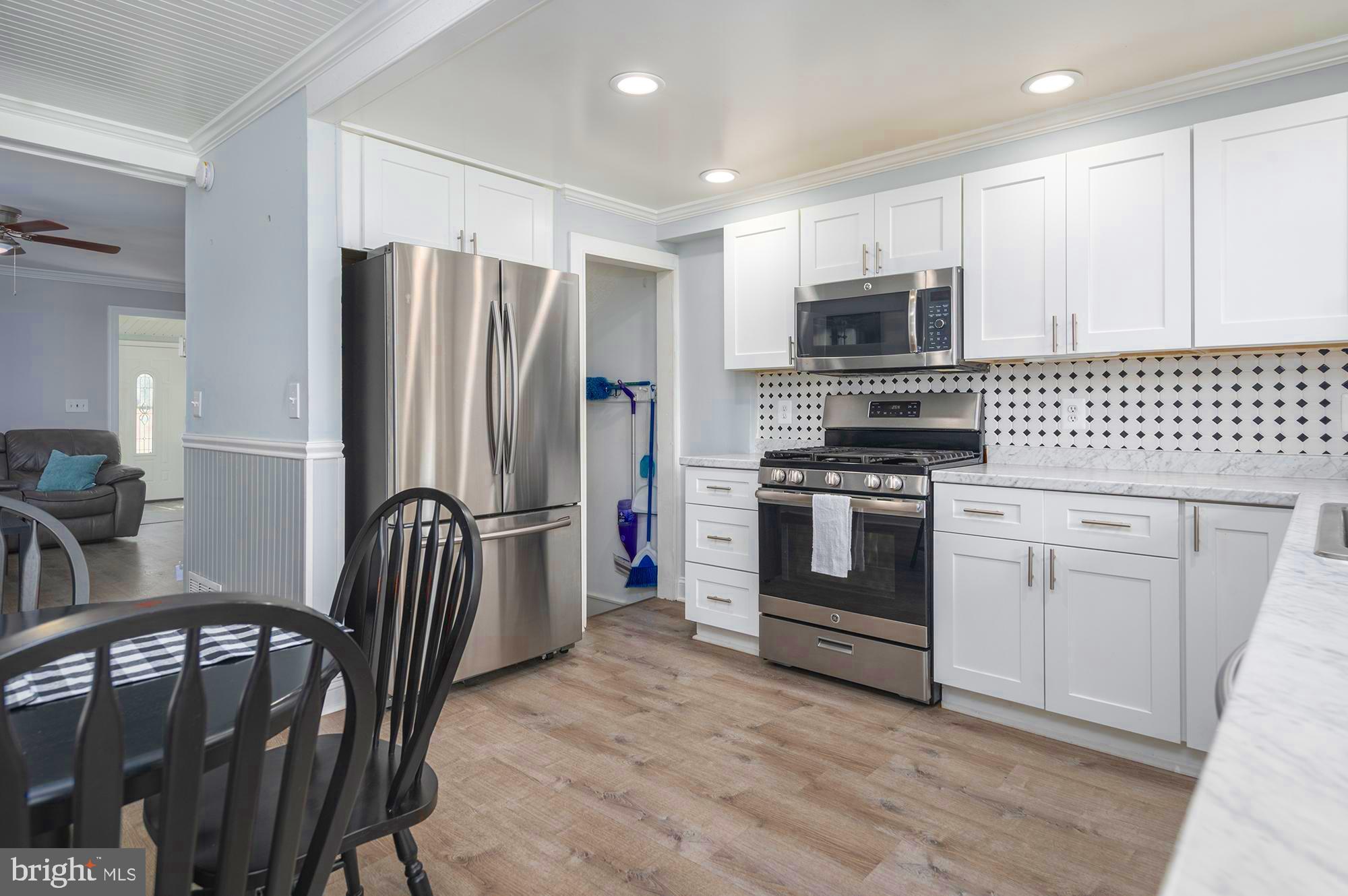 7301 Berkshire Road Baltimore, MD 21224 - Photo 8 of 20 Gallery Image 8
