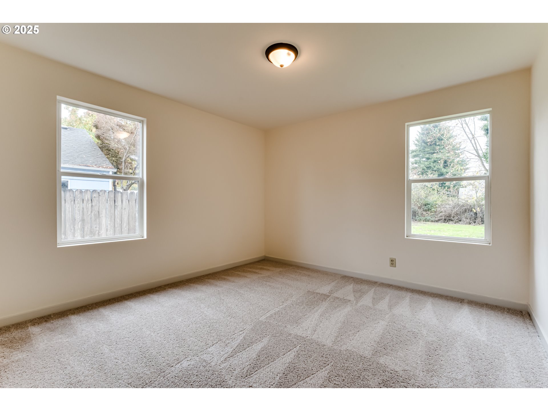 630 Harold Street Eugene, OR 97402 - Photo 16 of 35 Bedroom