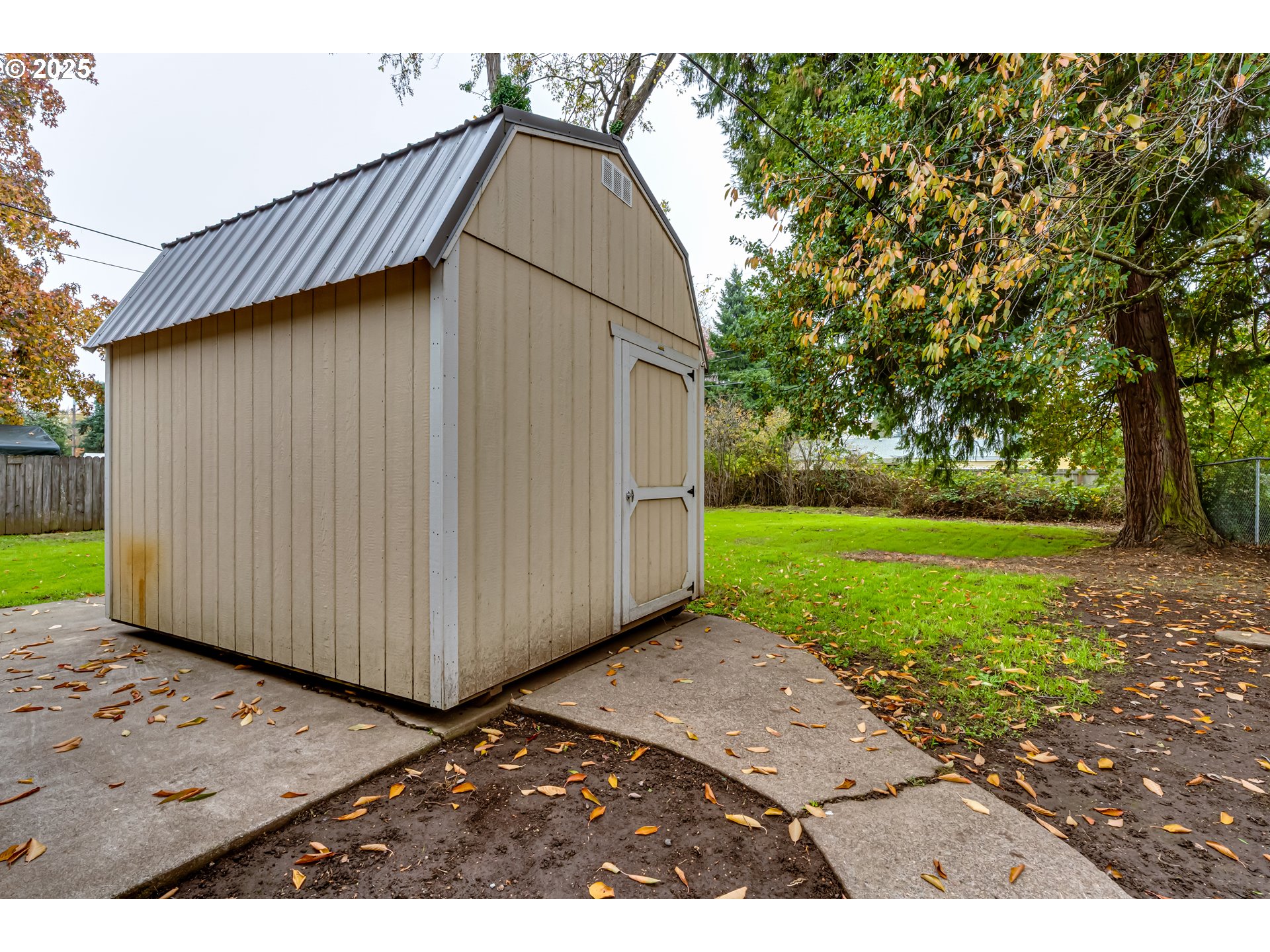 630 Harold Street Eugene, OR 97402 - Photo 28 of 35 Backyard