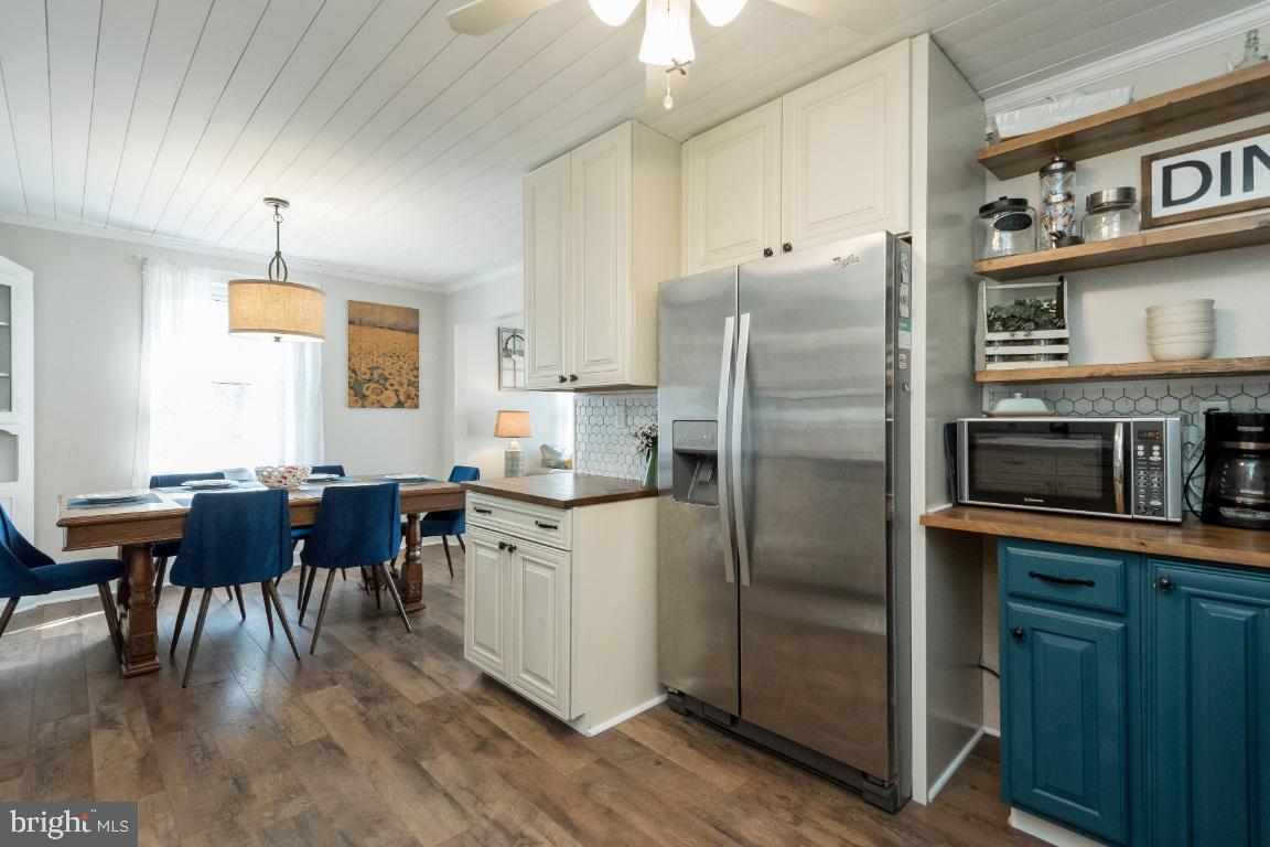 2774 Conway Road Odenton, MD 21113 - Photo 4 of 43