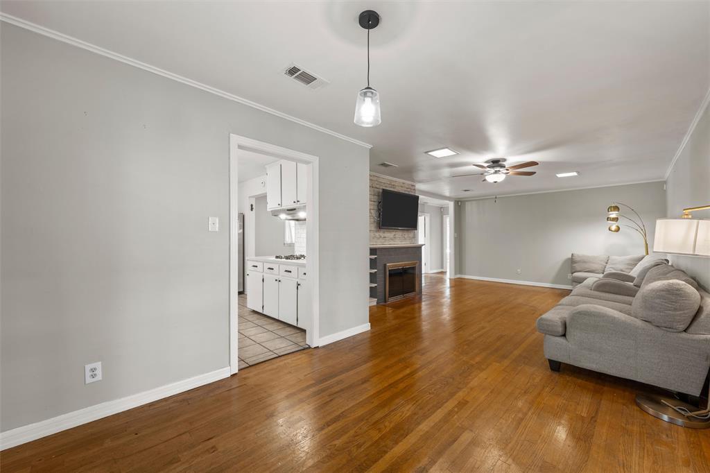 3223 Live Oak Avenue Waco, TX 76708 - Photo 8 of 40