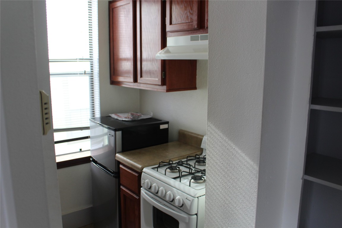 3006 Duval Street, Unit 2 Austin, TX 78705 - Photo 5 of 20