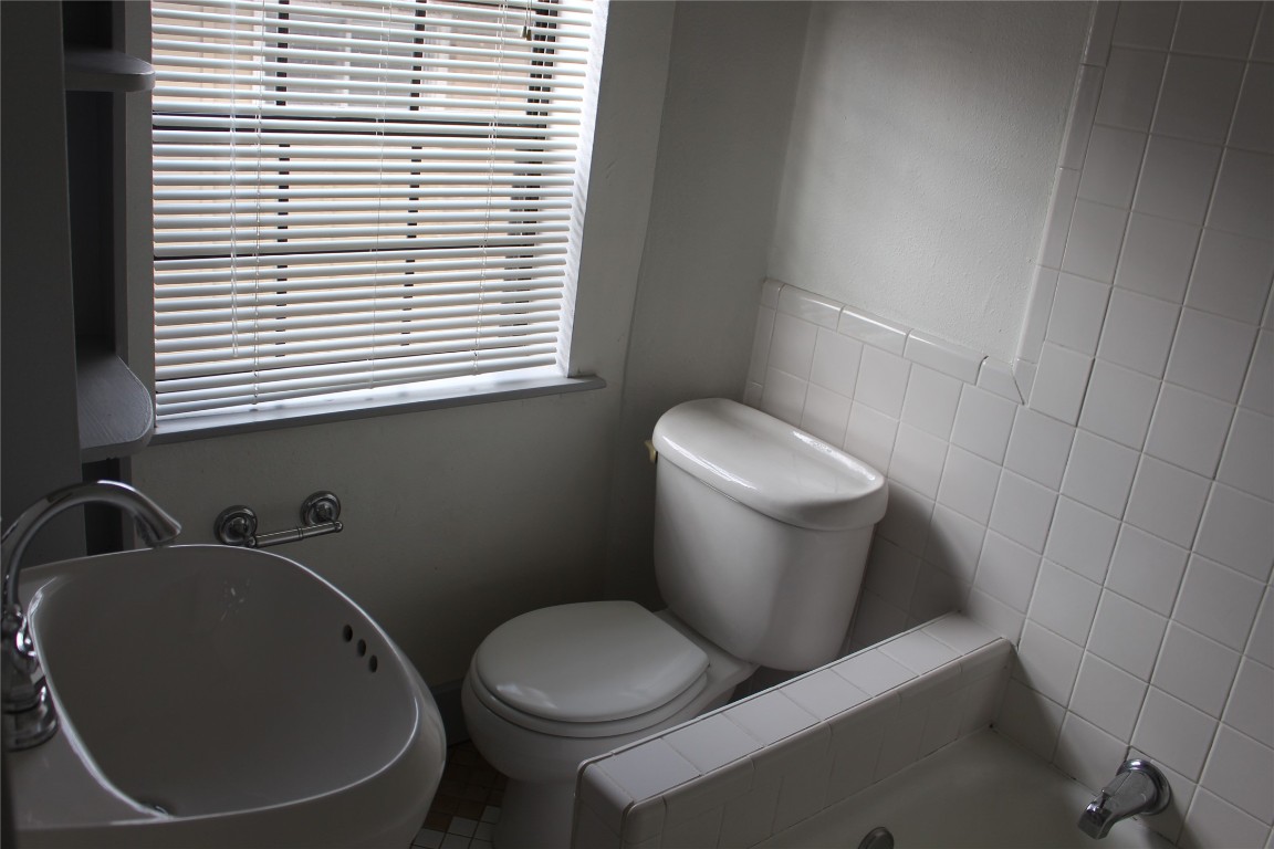 3006 Duval Street, Unit 2 Austin, TX 78705 - Photo 7 of 20