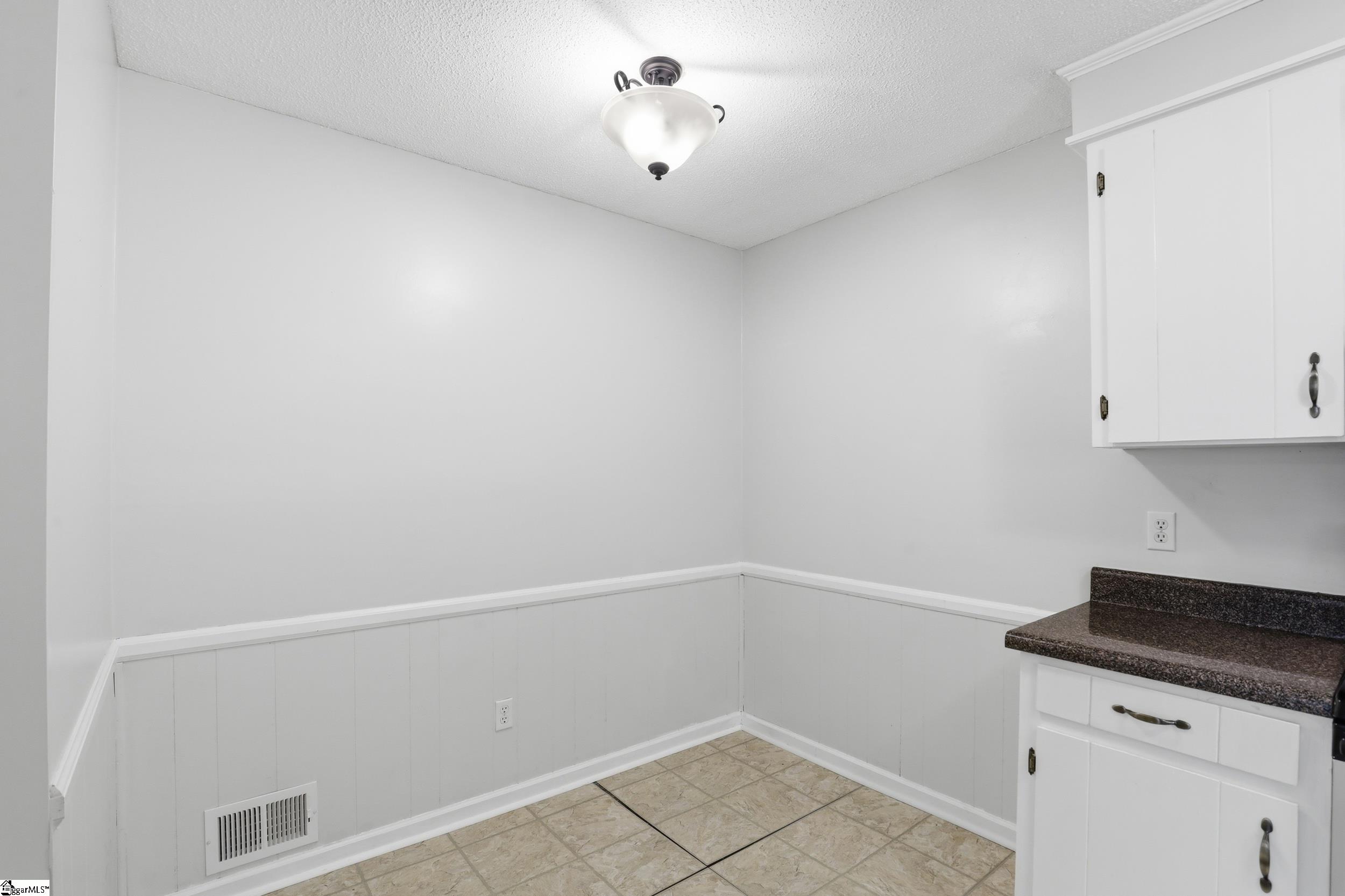 1045 Knollwood Acres Road Boiling Springs, SC 29316 - Photo 17 of 32