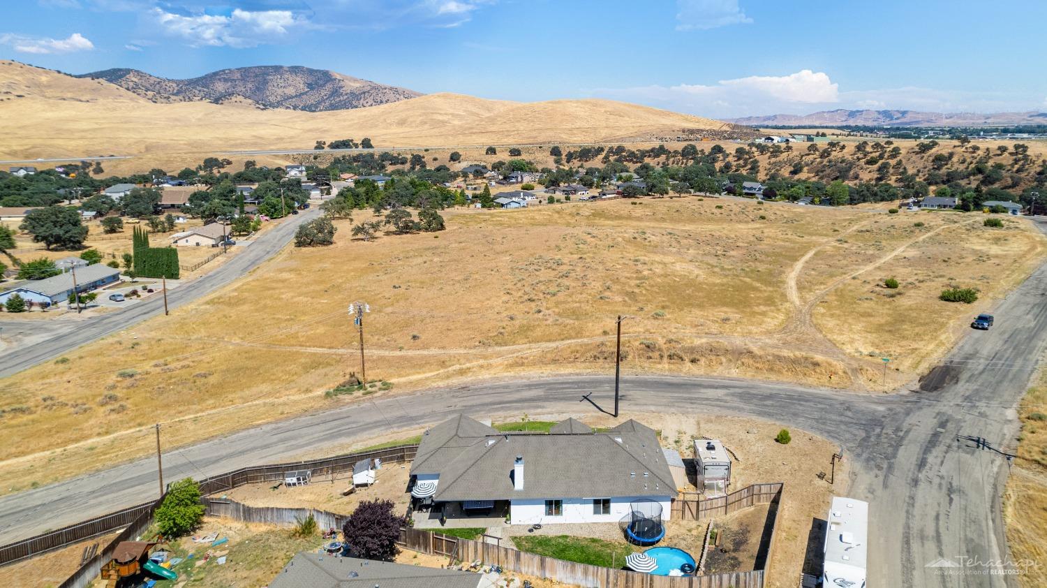 19601 Meadows Road Tehachapi, CA 93561 - Photo 38 of 39 Gallery Image 38