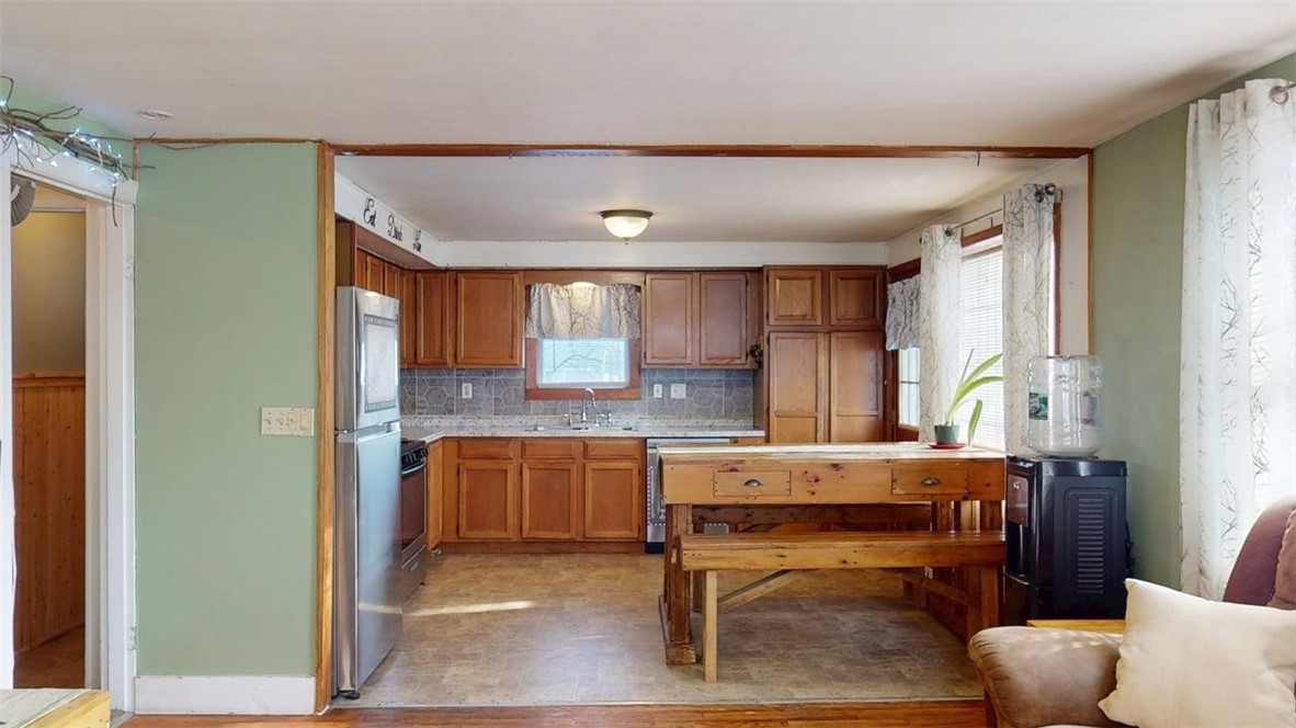 50 Blackstone Street Cumberland, RI 02864 - Photo 9 of 48