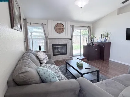 $520,000 | 8551 Summer Knoll Way, Elk Grove, CA 95624