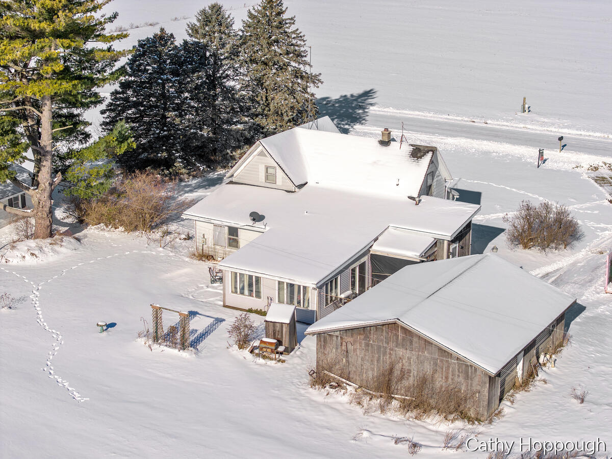 3834 East Station Road Sheridan, MI 48884 - Photo 31 of 33 3834-East-Station_203