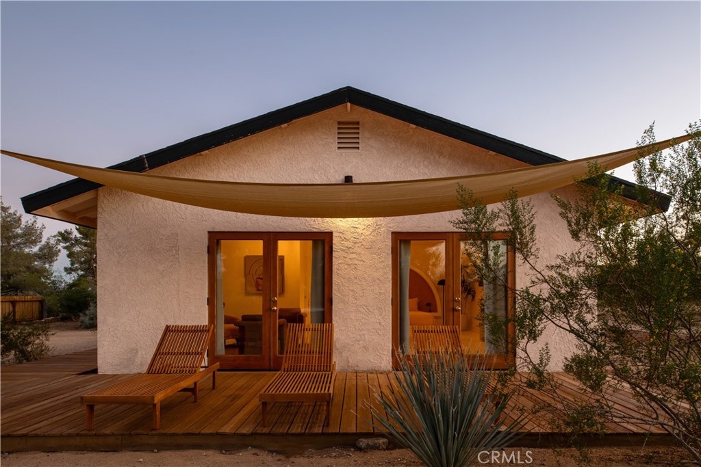 382 Cherokee Trail Yucca Valley, CA 92284 - Photo 29 of 33 a view of swimming pool with outdoor seating