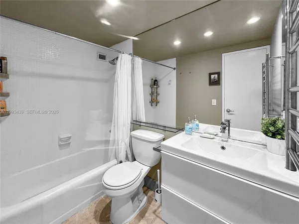 $4,000 | 10185 Collins Avenue, Unit 502, Bal Harbour, FL 33154