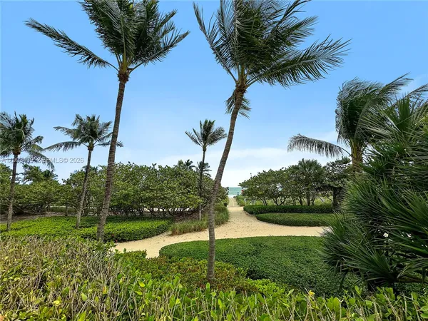 $4,000 | 10185 Collins Avenue, Unit 502, Bal Harbour, FL 33154