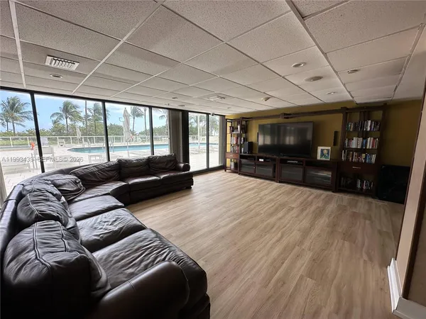 $4,000 | 10185 Collins Avenue, Unit 502, Bal Harbour, FL 33154