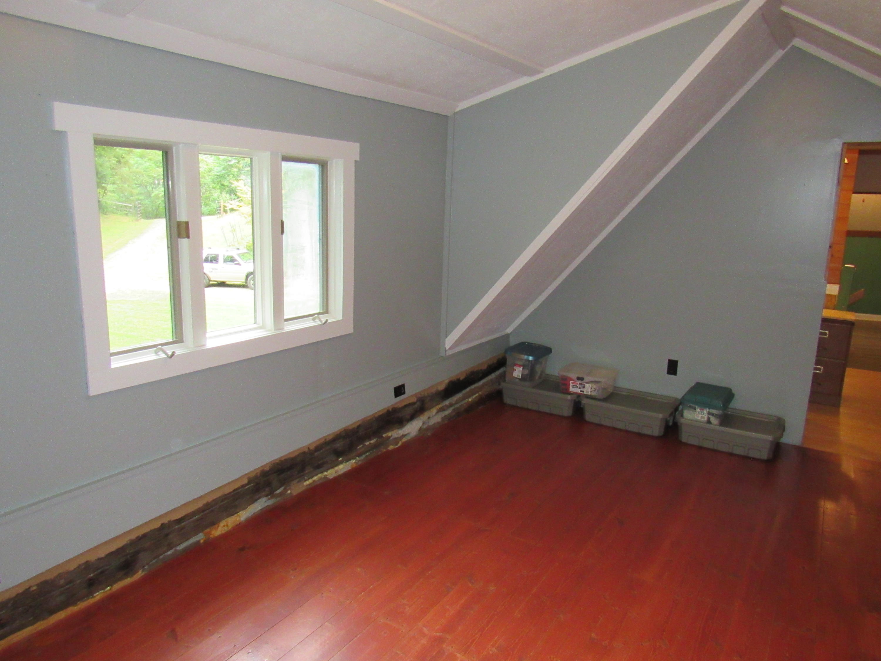2700 Johnny's Ridge Road Ferrum, VA 24088 - Photo 17 of 32 a room with gym equipment and a window