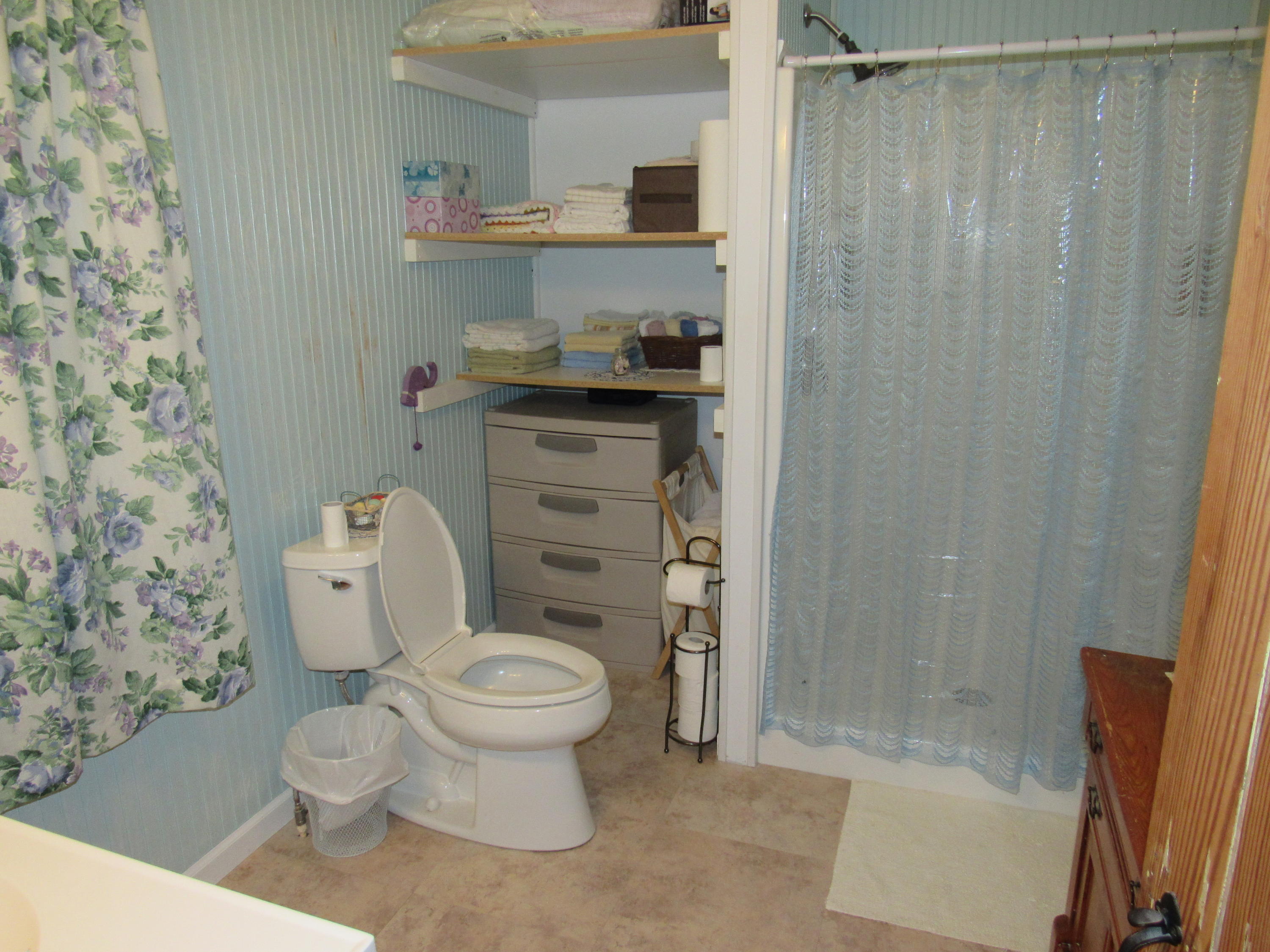 2700 Johnny's Ridge Road Ferrum, VA 24088 - Photo 8 of 32 a bathroom with a toilet and a shower