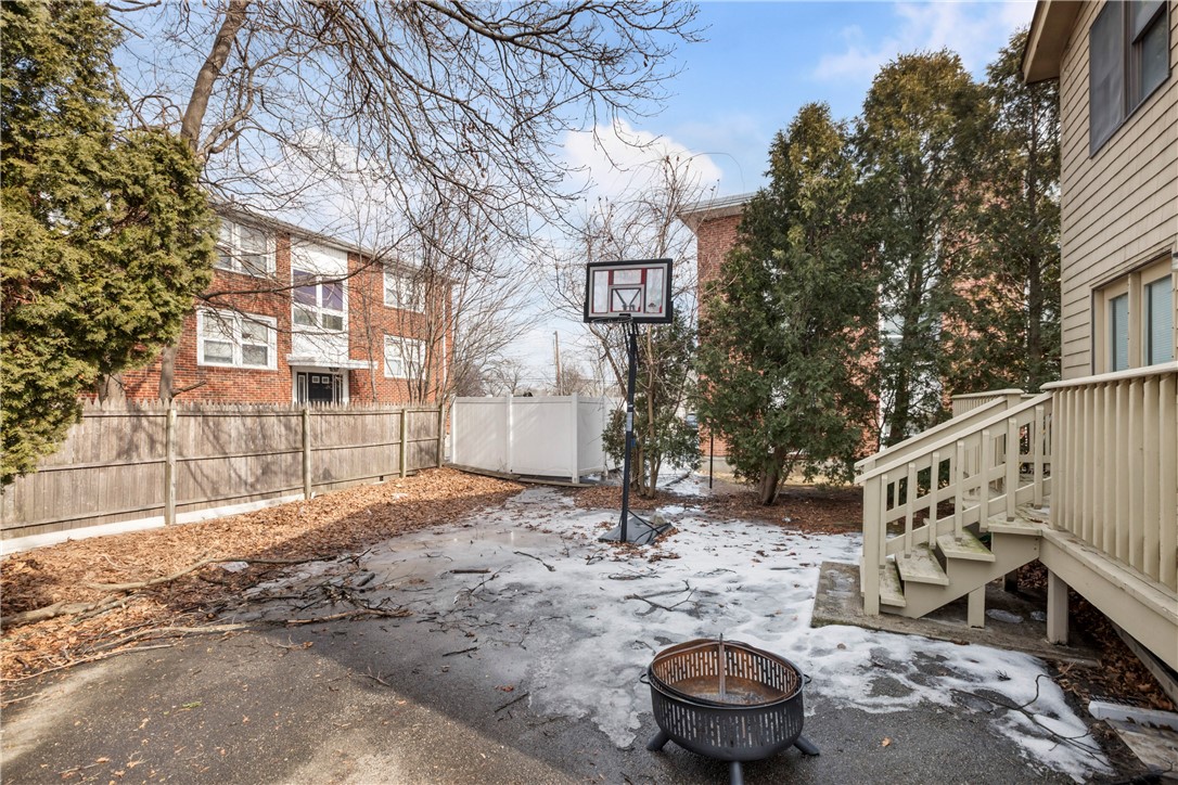 35 Seneca Avenue Pawtucket, RI 02860 - Photo 33 of 39