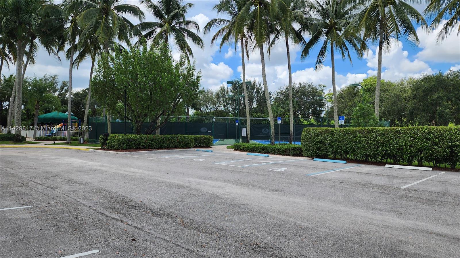 21128 Vía Solano Boca Raton, FL 33433 - Photo 5 of 25 a view of outdoor space with palm trees