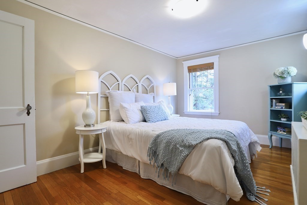 36 Brooks Street Concord, MA 01742 - Photo 17 of 24