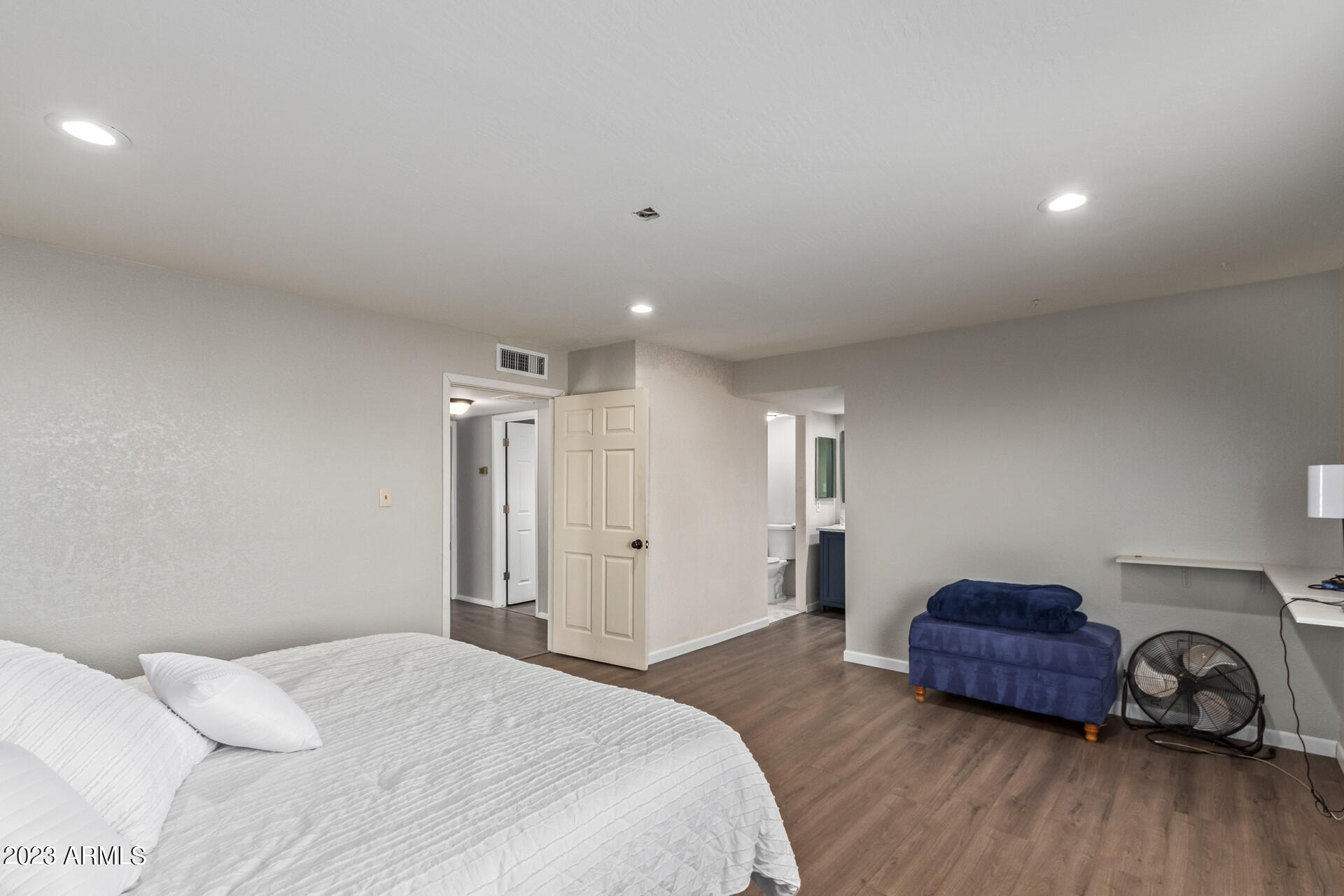 4216 West Hearn Road Phoenix, AZ 85053 - Photo 22 of 53 Primary
