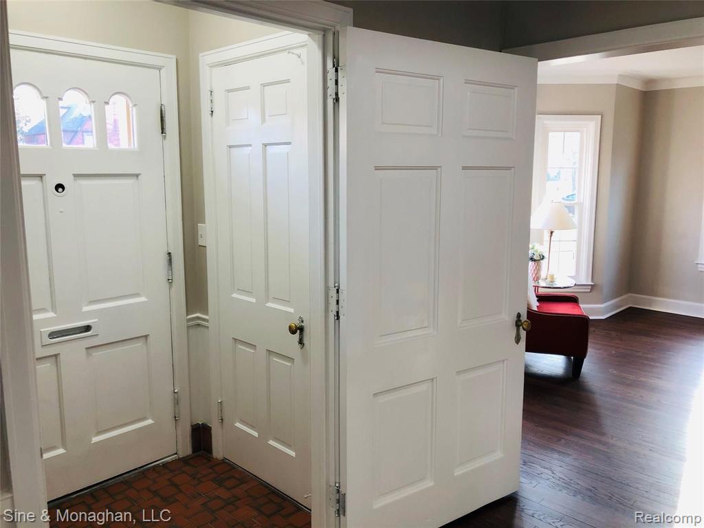 721 Pemberton Road Grosse Pointe Park, MI 48230 - Photo 11 of 41