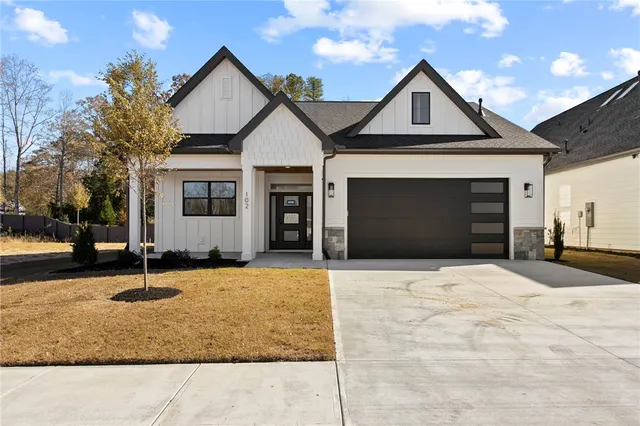 $525,900 | 102 Wicker Lane, Anderson, SC 29621