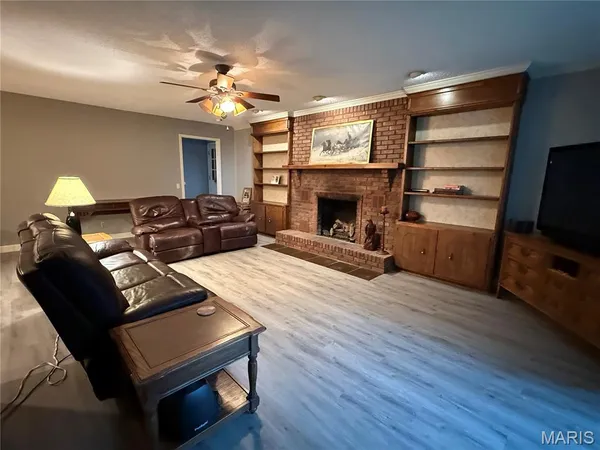 $215,000 | 513 North Ingram Road, Sikeston, MO 63801