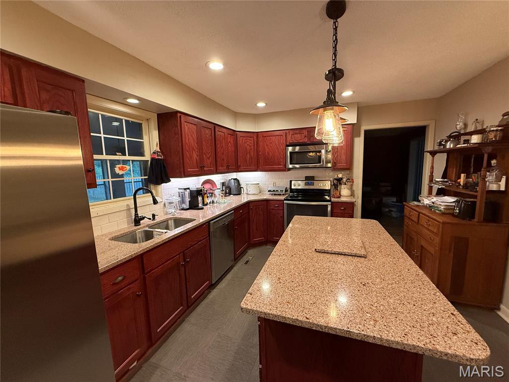 513 North Ingram Road Sikeston, MO 63801 - Photo 7 of 18