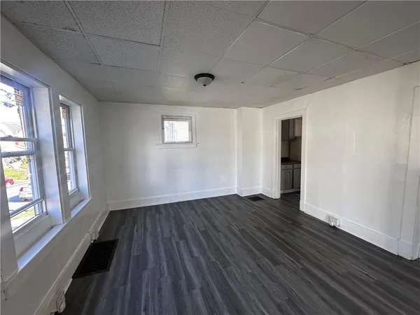 $850 | 410 West Hallam Avenue, Unit 410, Washington, PA 15301