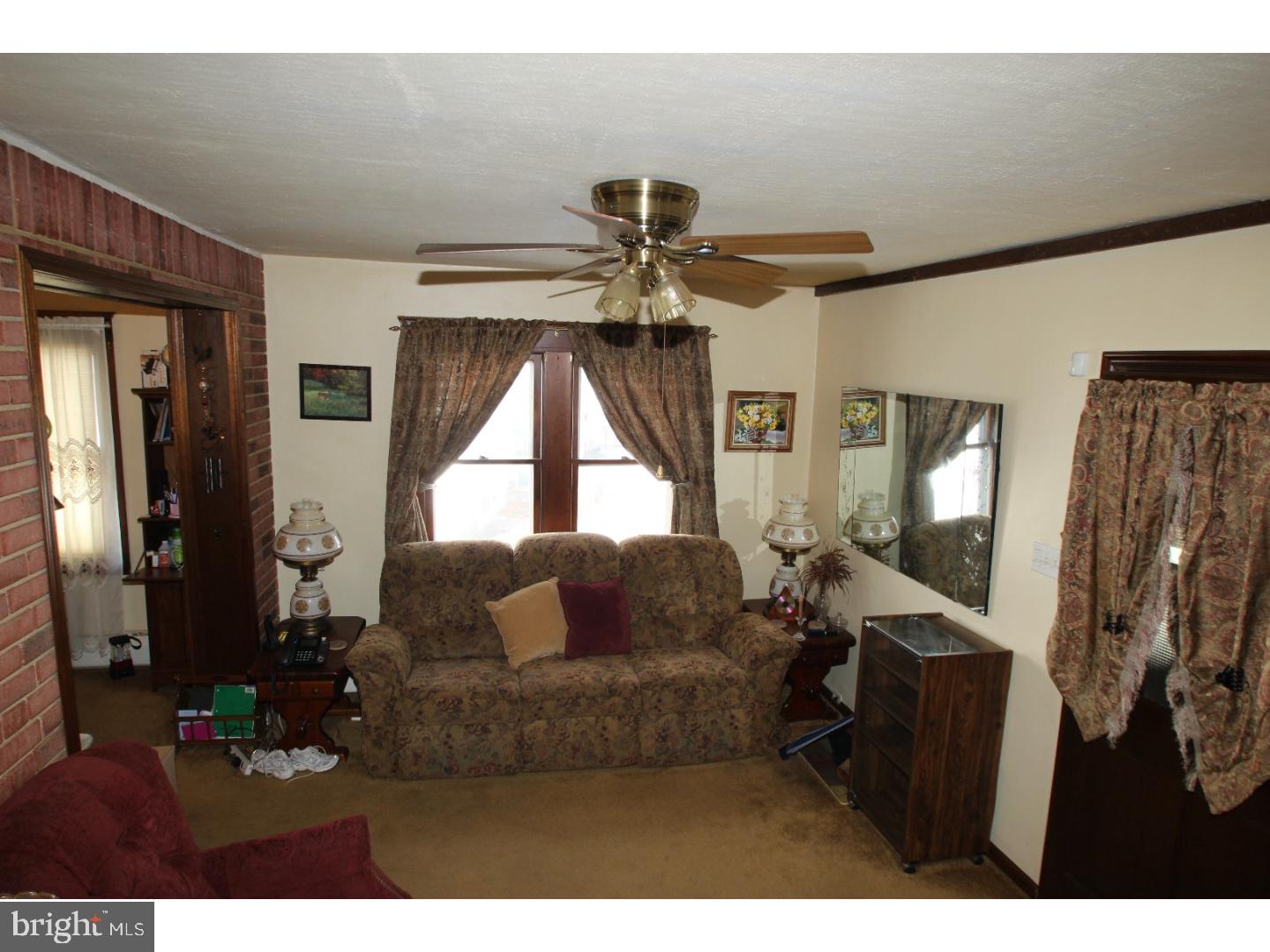 6 West Roland Road Brookhaven, PA 19015 - Photo 4 of 18 Gallery Image 4